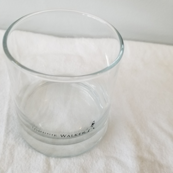 G06: JOHNNIE WALKER WHISKEY GLASS - Picture 4 of 7